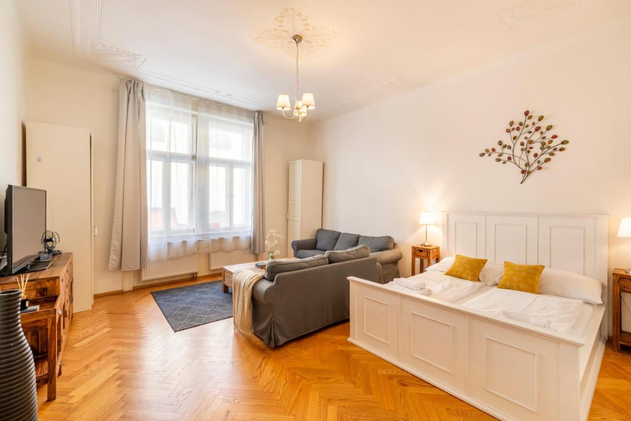 Templova - Old Town Apartments Praha Bagian luar foto