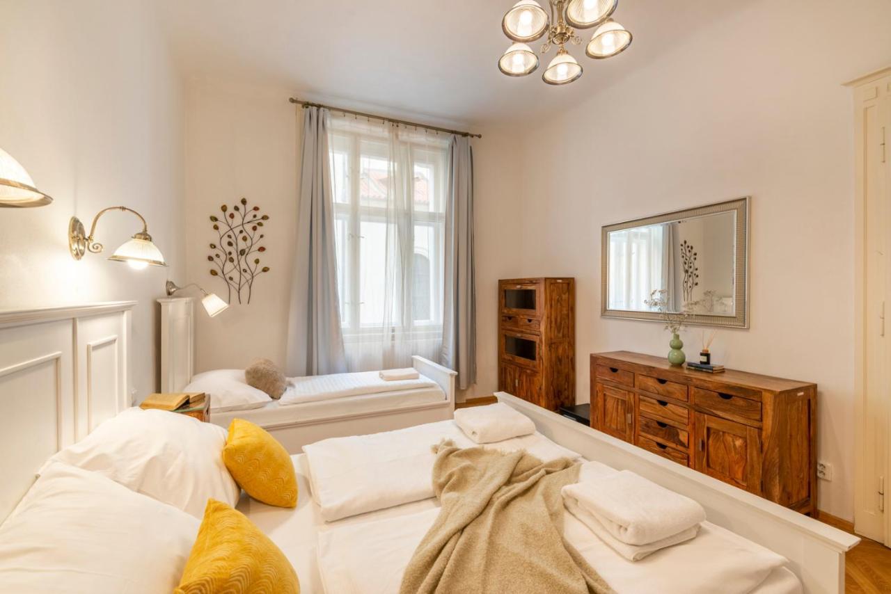 Templova - Old Town Apartments Praha Bagian luar foto
