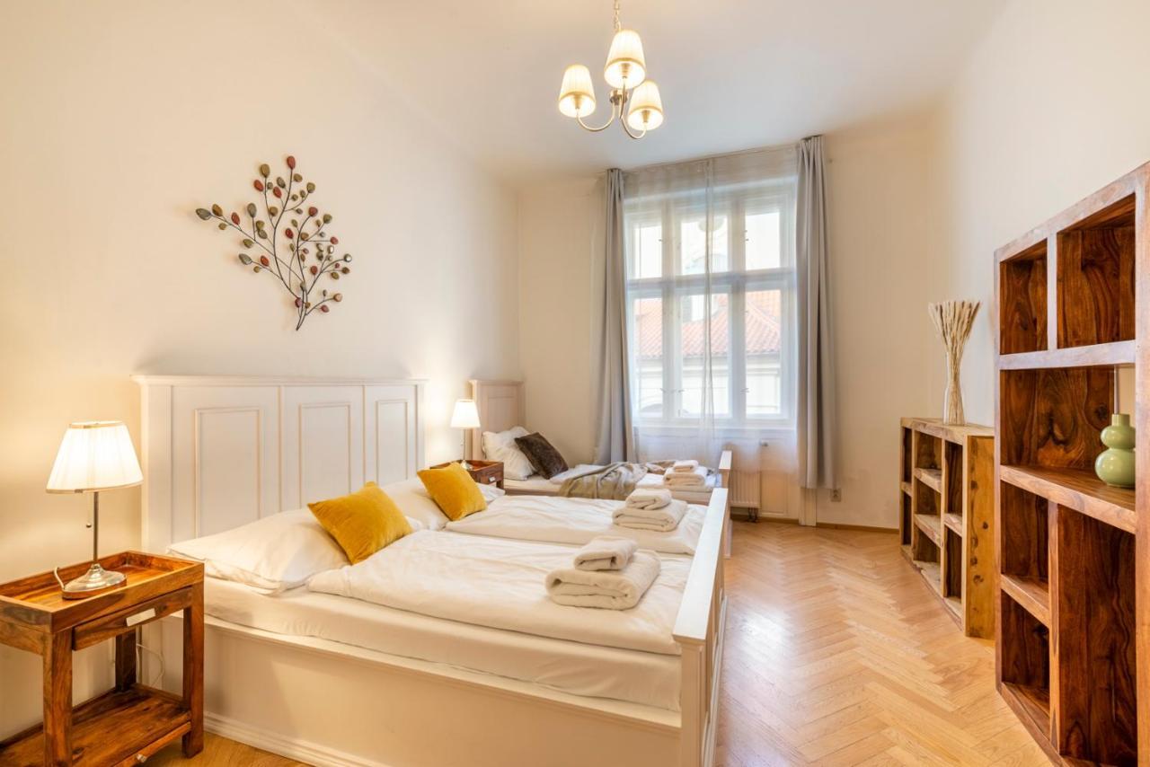 Templova - Old Town Apartments Praha Bagian luar foto