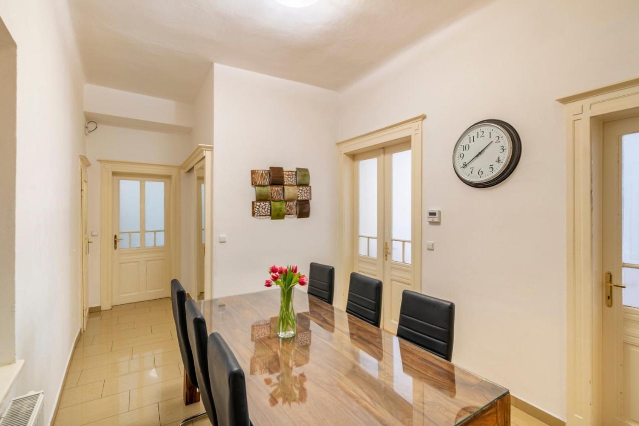 Templova - Old Town Apartments Praha Bagian luar foto