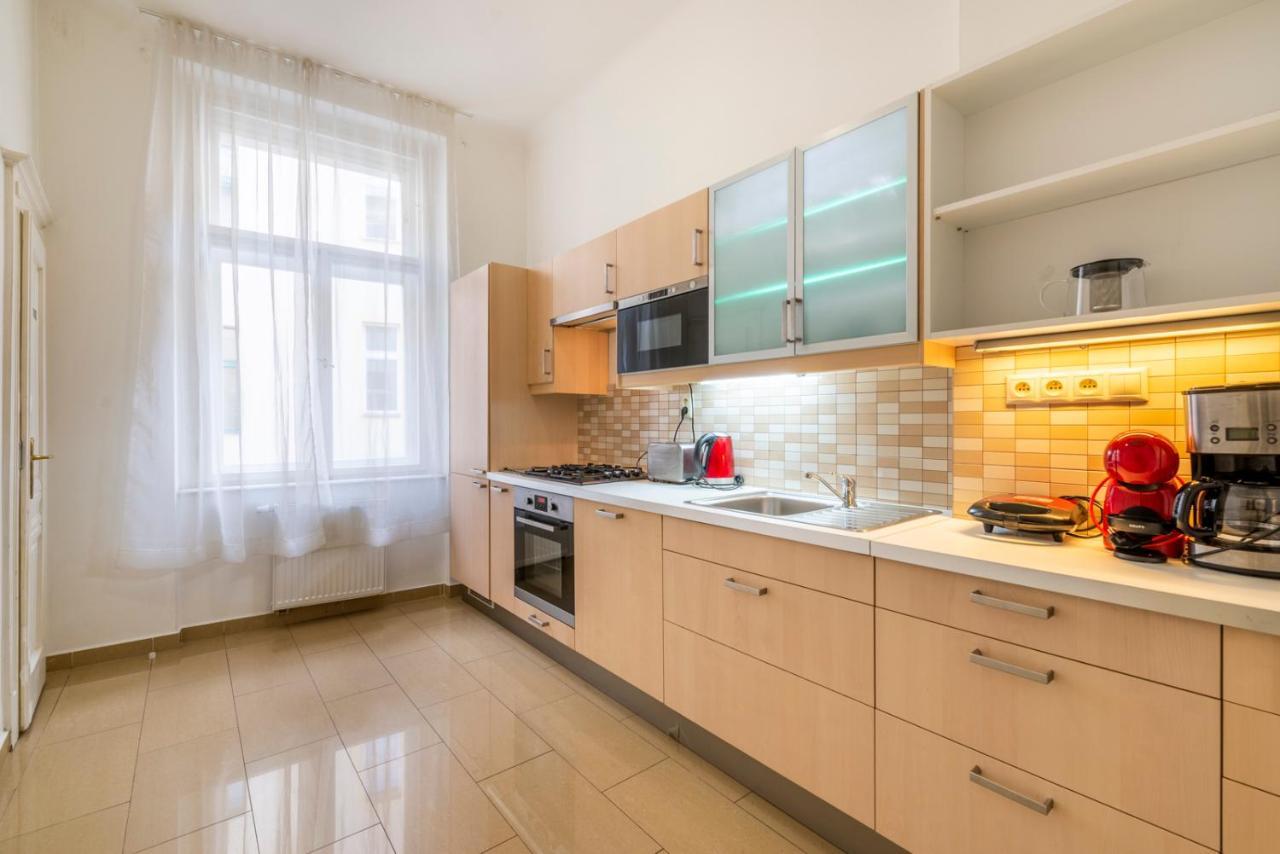 Templova - Old Town Apartments Praha Bagian luar foto